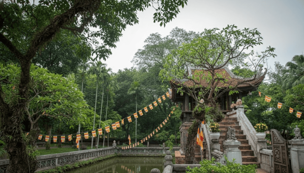 13 steps leading up to the main Lien Hoa Dai temple were built during the Ly Dynasty